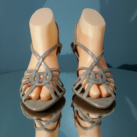 NWOT! Gianni Bini strappy silver heels - Picture 8 of 8
